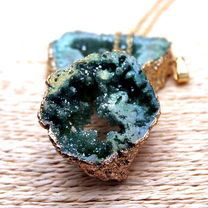 Kristallen Hanger met Natuurlijke Geode Edelsteen