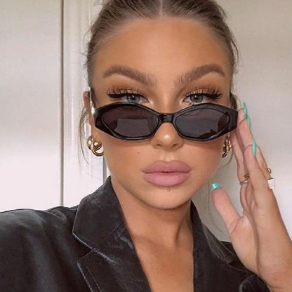 Dames Zonnebril Cat Eye Hoekig met Statement Pootjes - Mode Vibes