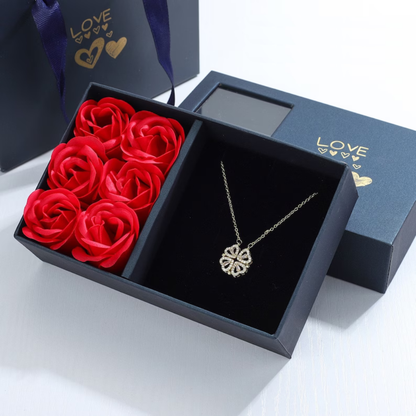 Gouden Ketting Geluk en Liefde Symbool