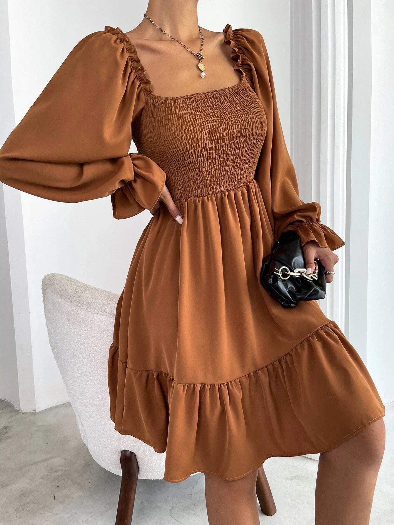 Elegante Jurk Vierkante Halslijn Kort Model