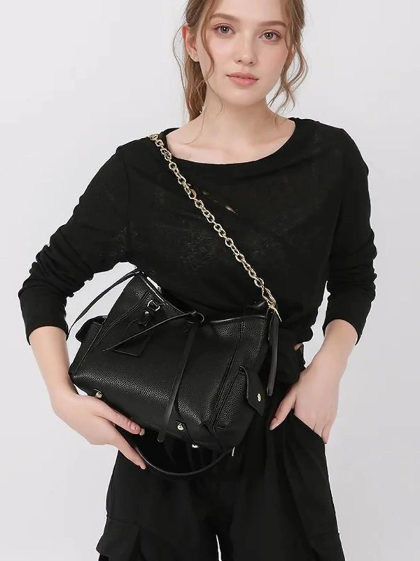 Leren Schoudertas met Ketting Detail Stijlvol Design