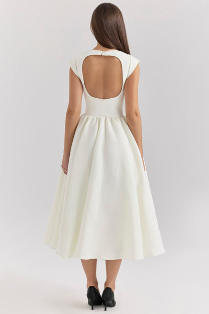 Elegante Jurk met Tijdloos Design voor een Flatterende Pasvorm