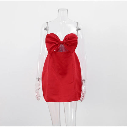 Korte Mini-Jurk voor Vrouw Sexy en Stijlvol