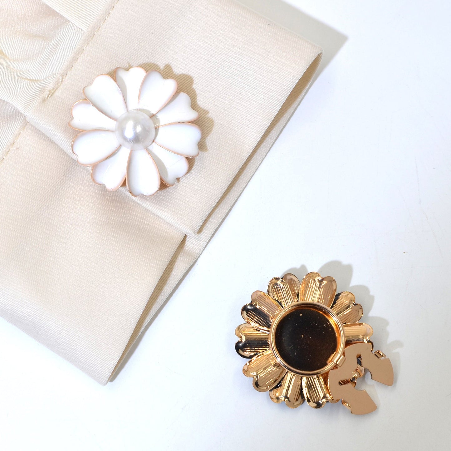 Sierlijke Knopcovers voor Dames met Bloemen en Steentjes