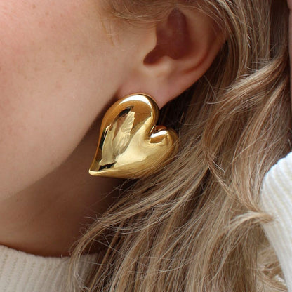 Grote Hartvormige Oorbellen voor Dames met Studs - Mode Vibes
