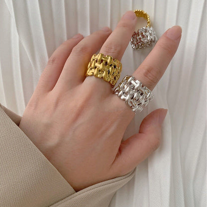 Gevlochten Dames Ring Brede Zilverkleurig Trendy Model - Mode Vibes