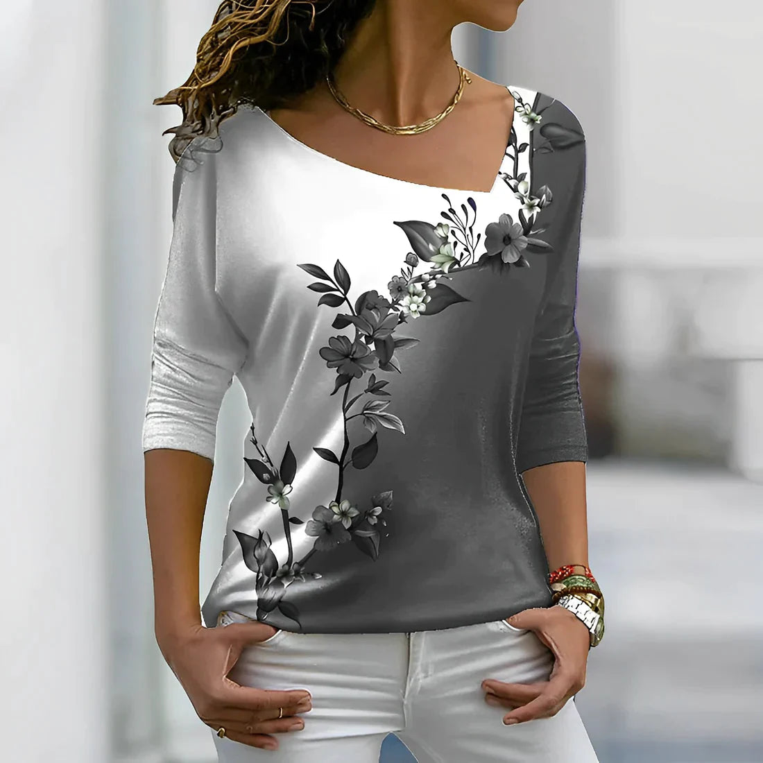 Vrouwelijk Kunstshirt Bloemig Contrasterend Design