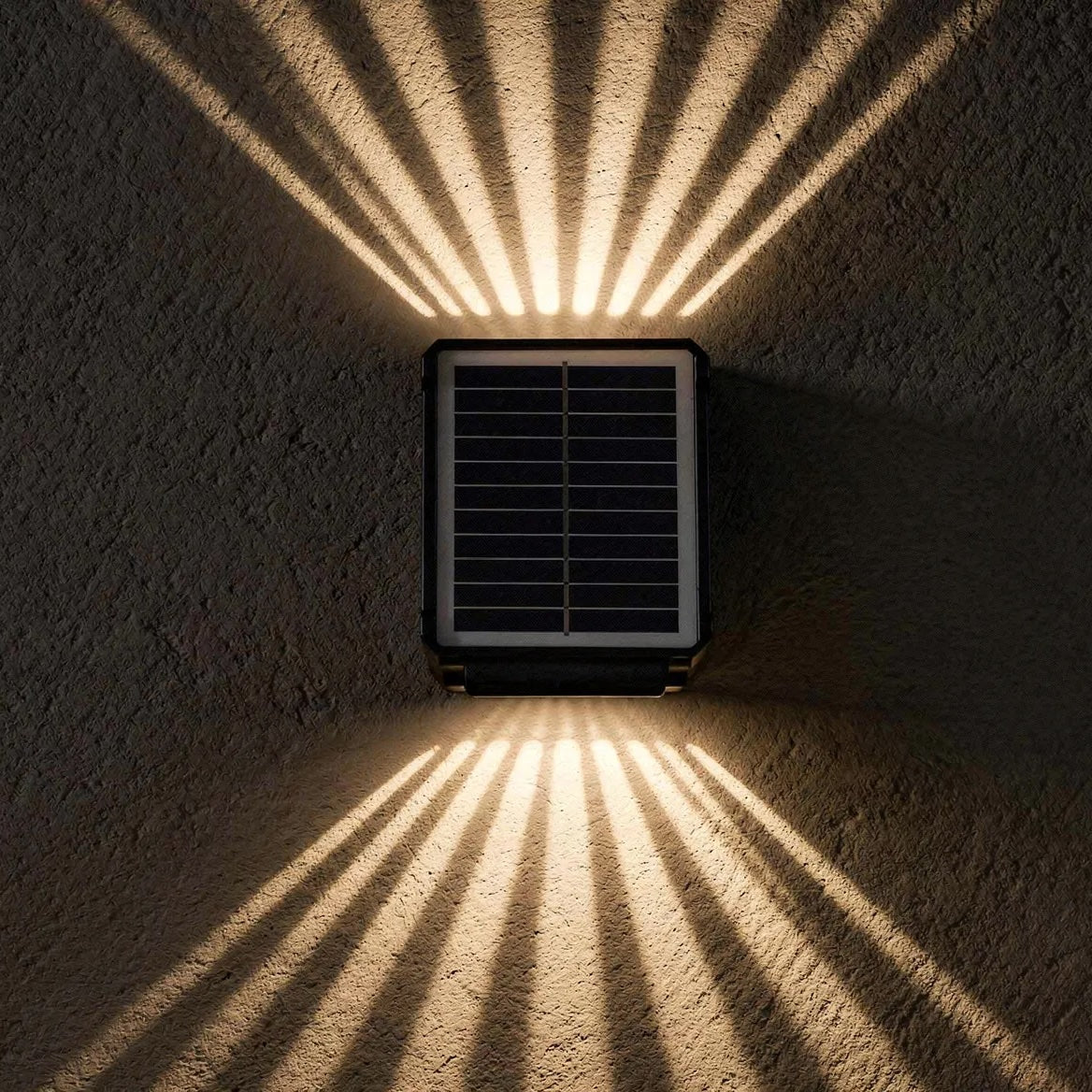 Solarlamp Wandmodel Met Zonnepaneel - Mode Vibes
