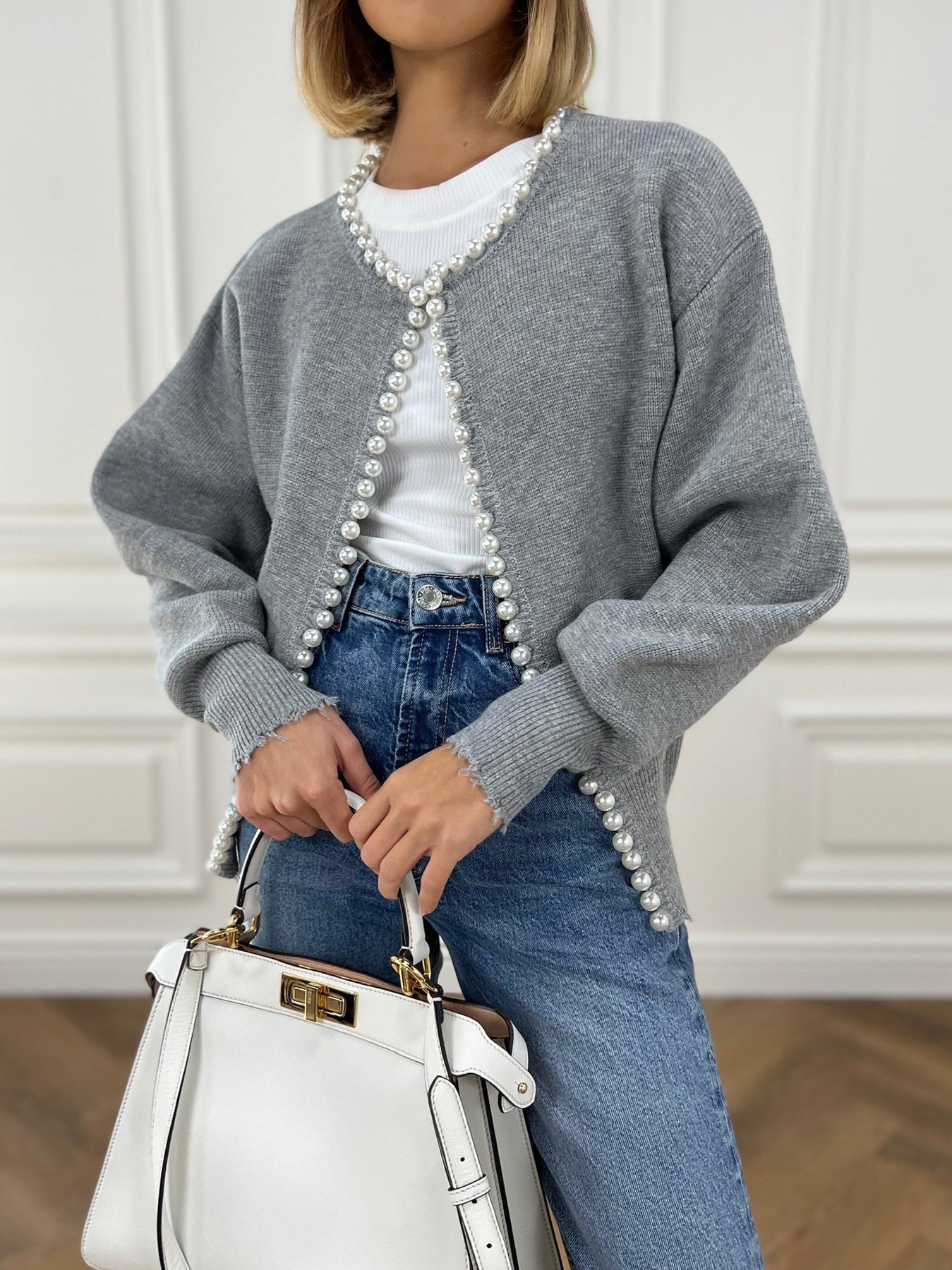 Talicia | Cardigan con bordi strappati e perle