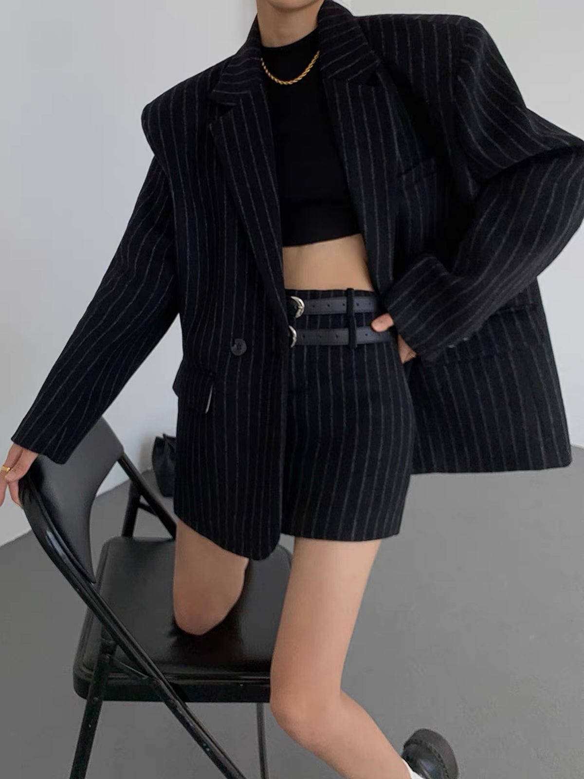 Marineblauwe Blazer Dames Klassiek Nadelstrepen Design