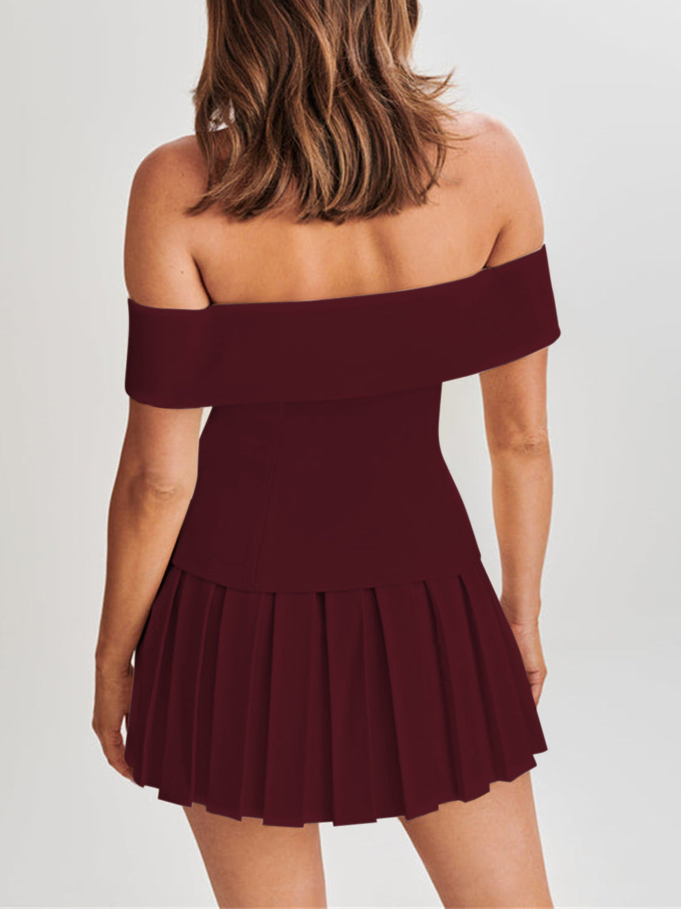 Vrouwelijke Zomerset Off-Shoulder Geplooide Rok