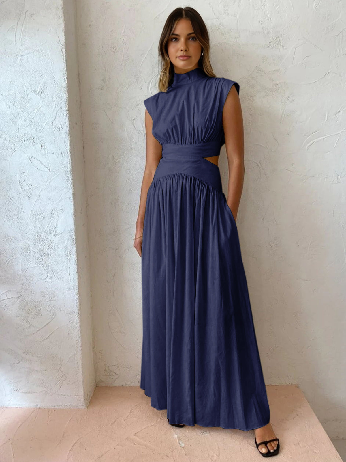 Maxi Jurk met Cut Out Detail en Plooi