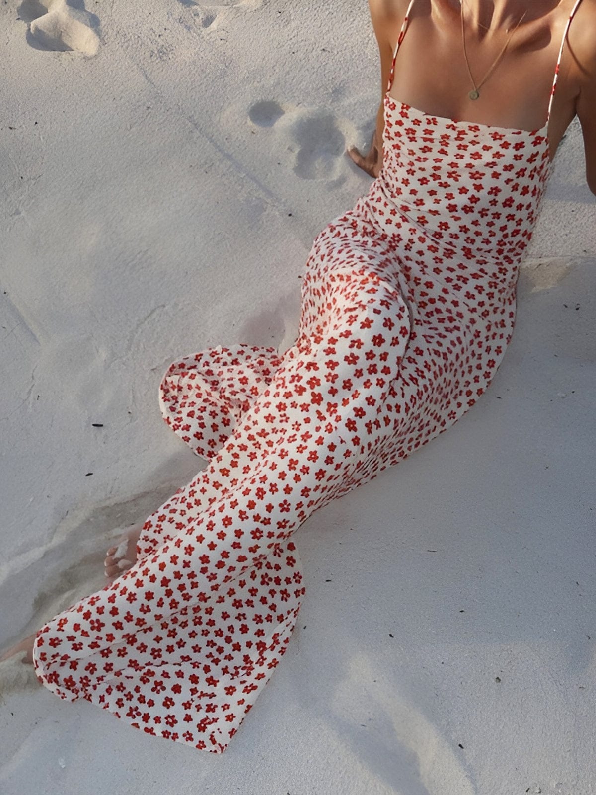 Vrouwelijke Bloemenjurk met Spaghettibandjes en Comfortabele Pasvorm - Mode Vibes