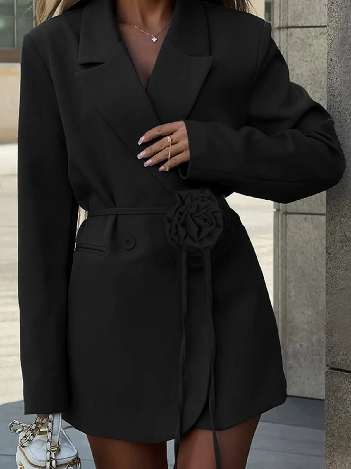 Elegante Blazer met Tailleband en Rood Detail