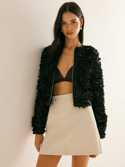 Zwarte Blazer Kort Met Bloemen en Rits - Mode Vibes