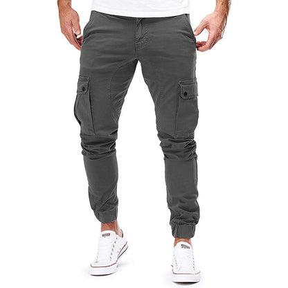 Voorkant zwarte cargo broek met zakken voor heren 