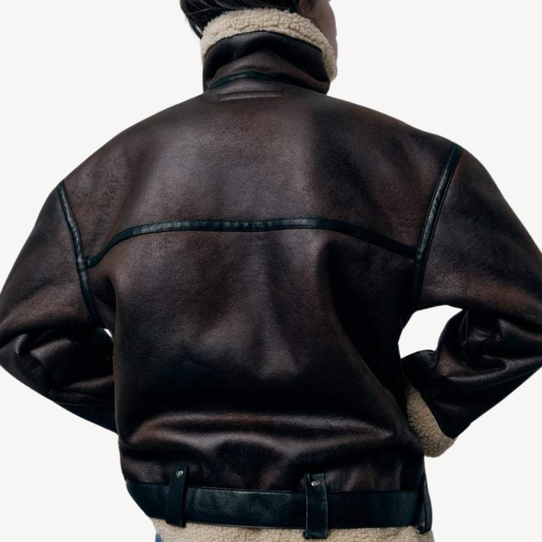 BerlinGlamour | Dames bomberjack van imitatielamsvacht in bruin 3