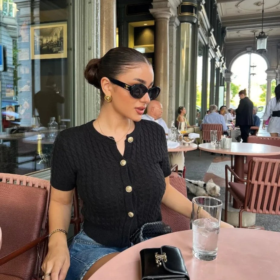 BerlinGlamour | Kort mouwen vest voor dames met knoopsluiting 4