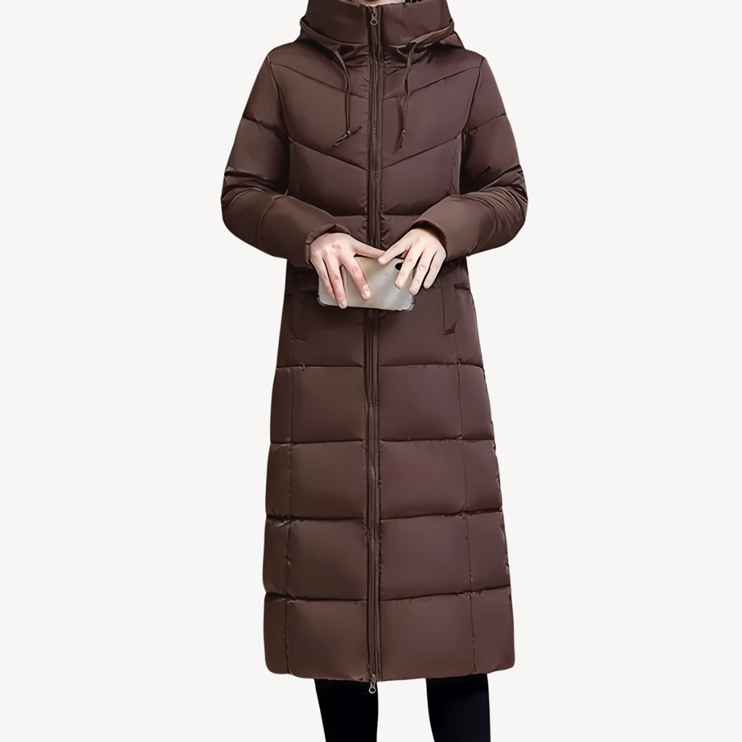 BerlinGlamour | Lange gewatteerde jas met capuchon voor dames 1