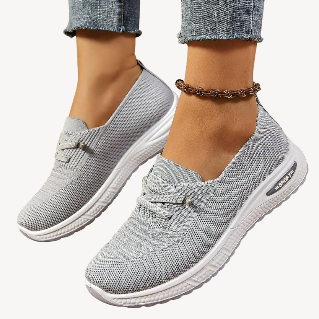 BerlinGlamour | Lichtgrijze orthopedische instapsneakers voor dames 2