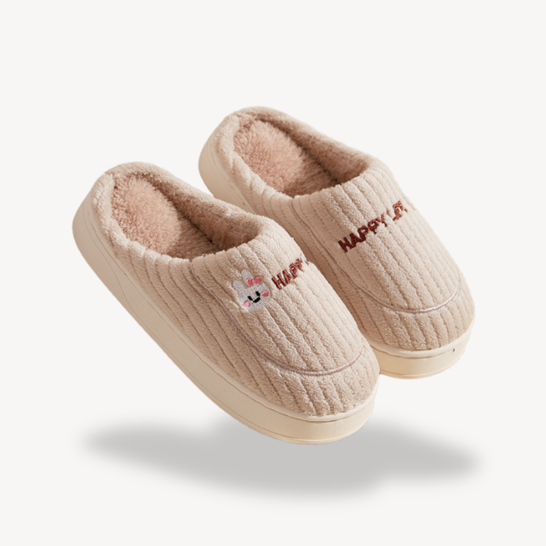 BerlinGlamour | Orthopedische unisex pluche pantoffels met borduurwerk 0