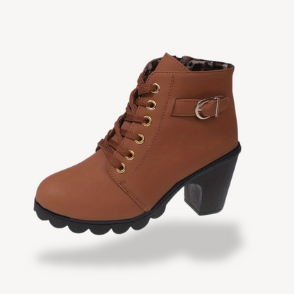 BerlinGlamour | Orthopedische veter enkellaarsjes met hak 2