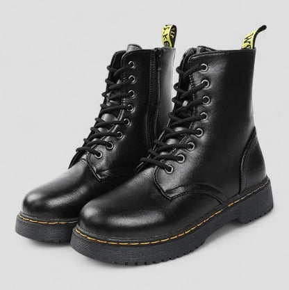 BerlinGlamour | Orthopedische veterlaarsjes voor dames, casual en comfortabel 0