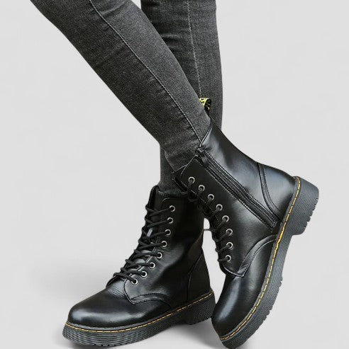 BerlinGlamour | Orthopedische veterlaarsjes voor dames, casual en comfortabel 1