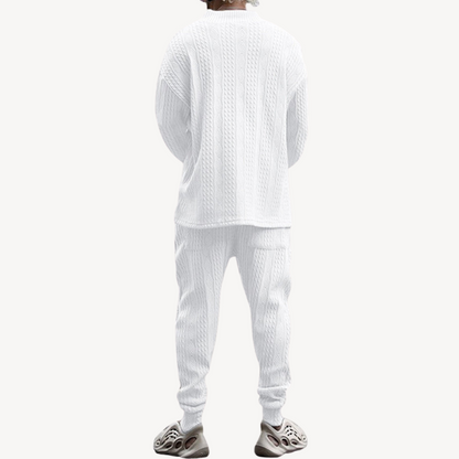 BerlinGlamour | Set van trui en broek met kabelpatroon 1