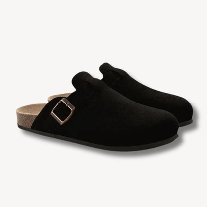 BerlinGlamour | Suède klompen met gesp, unisex 2