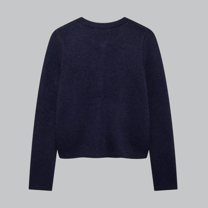 BerlinGlamour | Zacht gebreid vestje met gouden knopen 6