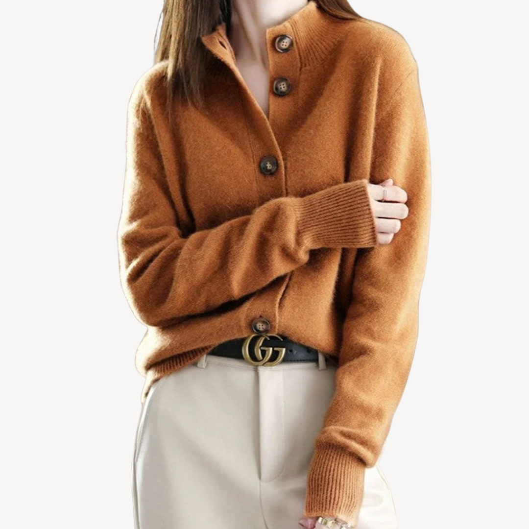 BerlinGlamour | Zachte gebreide trui met knoopsluiting voor dames 1