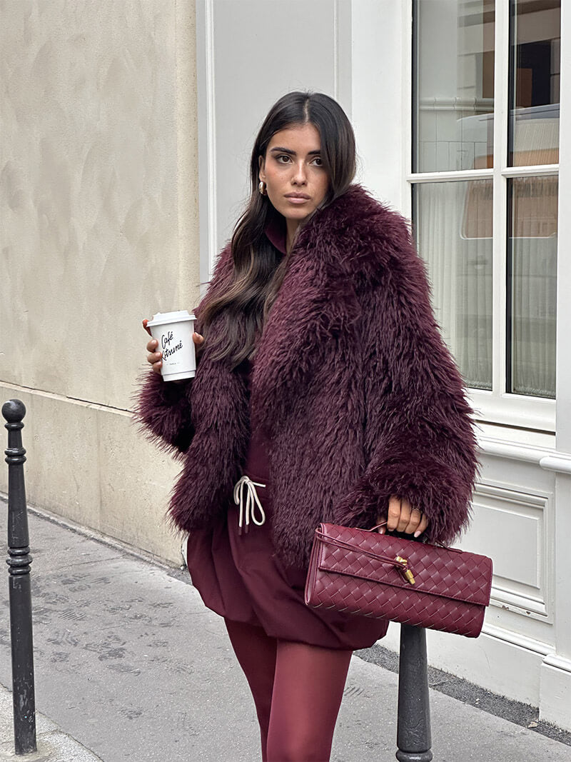 Chique Gevlochten Vegan Leren Clutch – Tijdloze Elegantie
