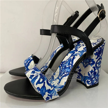ZomerGloed Blauw en Wit Porselein Print Sandalen