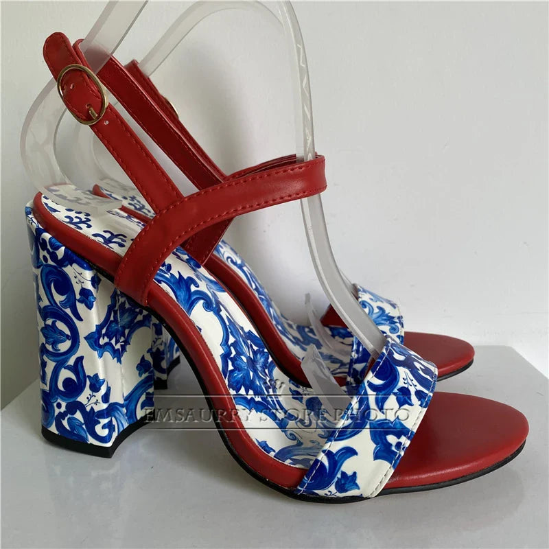 ZomerGloed Blauw en Wit Porselein Print Sandalen