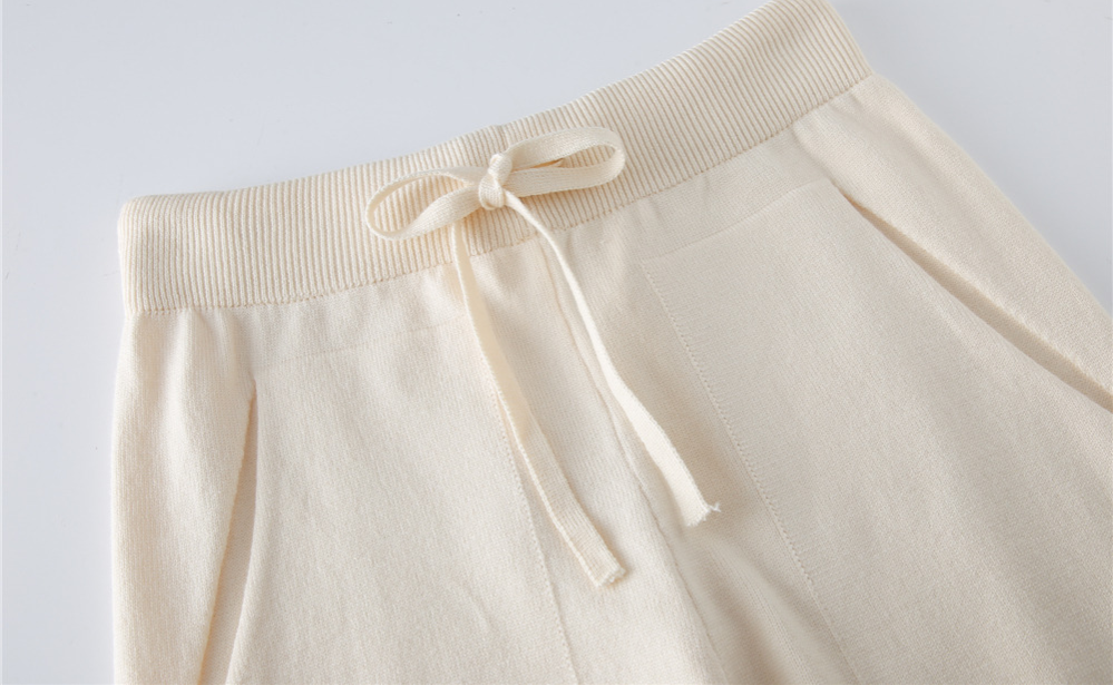 Warme Gebreide Set: Vest en Broek voor Vrouw