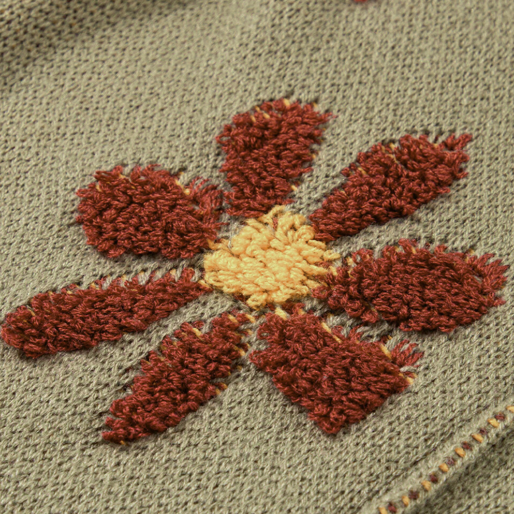 Gebreide Trui met Grote Bloemmotieven
