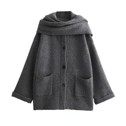 Dania | Cappotto in maglia con sciarpa