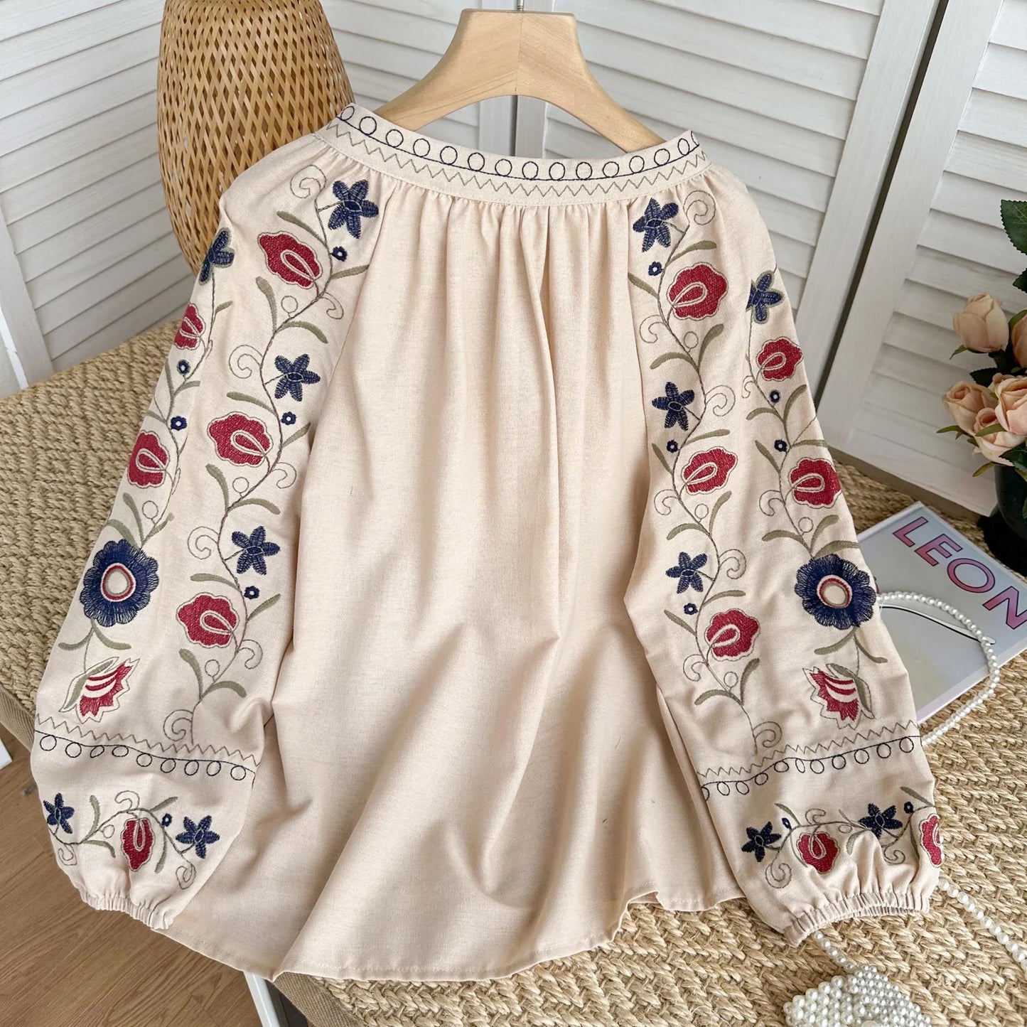 Lantaarnmouw Blouse met Zoete Bloemenborduurwerk
