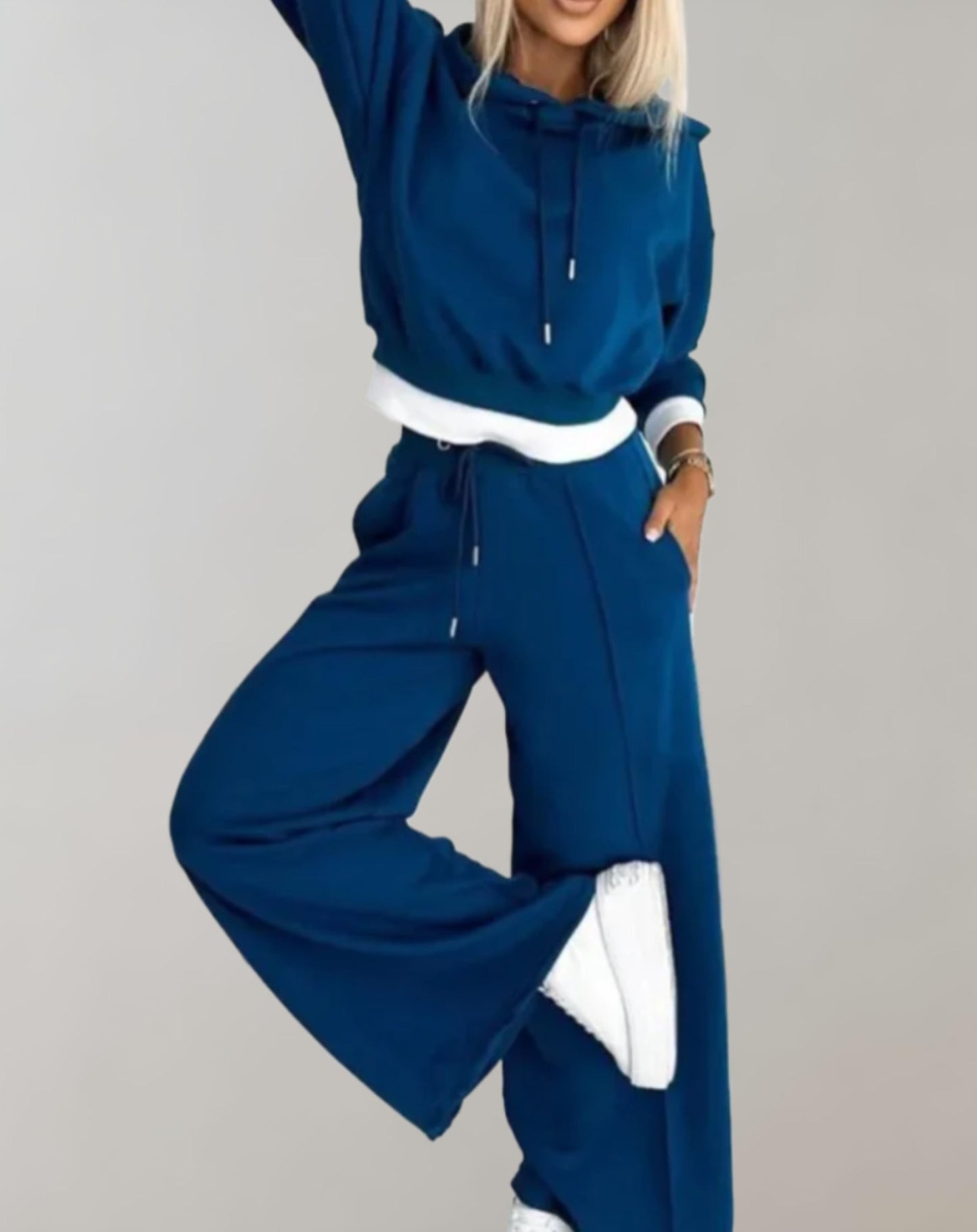 Comfortabele Tweedelige Joggingset met Capuchon en Wijde Broek