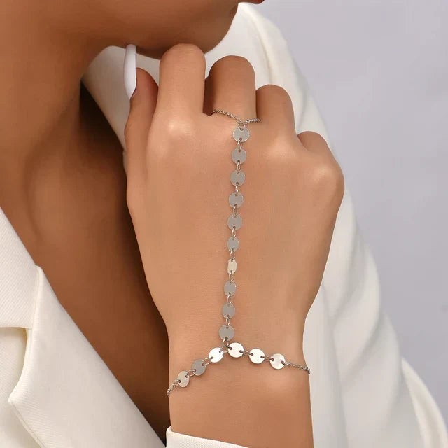 Goudkleurige Sieradenset met Handharnas Detail Elegant