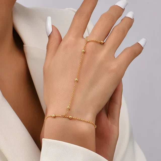 Goudkleurige Sieradenset met Handharnas Detail Elegant