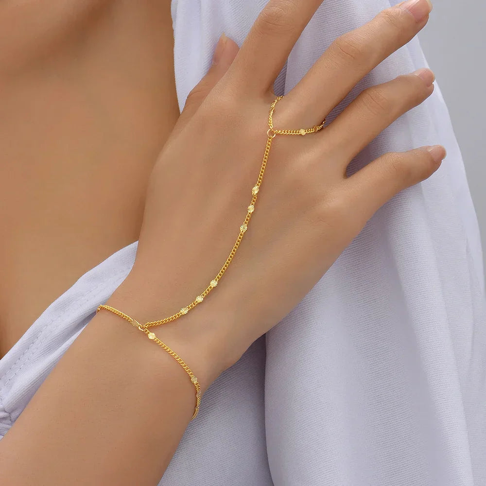 Goudkleurige Sieradenset met Handharnas Detail Elegant