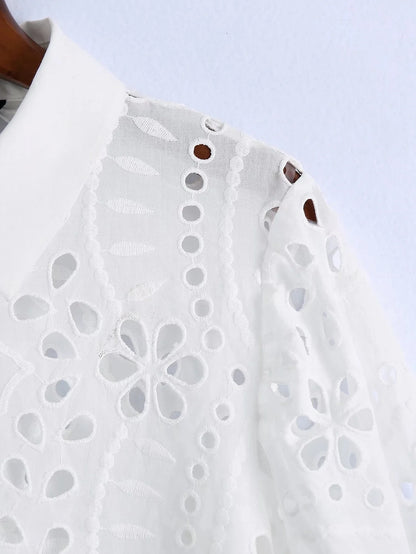 Zonnewindmode Betoverend Zomerwitte Blouse met Kantwerk en Borduurwerk