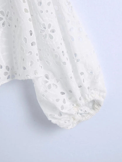 Zonnewindmode Betoverend Zomerwitte Blouse met Kantwerk en Borduurwerk