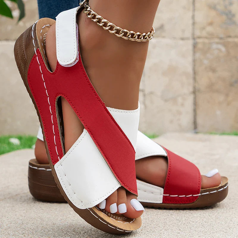 Sierlijke Stap Sandalen met Sleehak