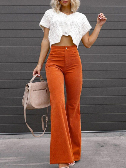 Daniela | Retro-chic con pantaloni di colpo e corda