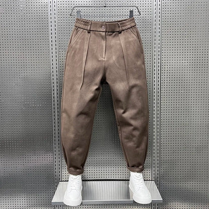Dogukan | Flatterende en tijdloze flared broek 0