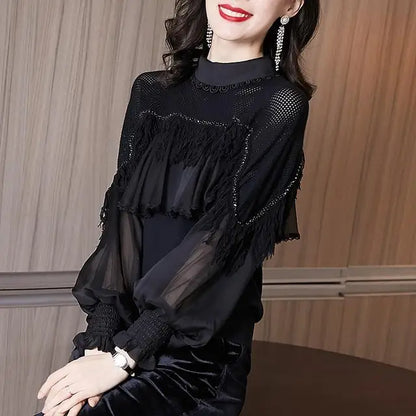 Elegante Voorjaarsblouse met Kralen en Kwastjes