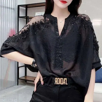 Verleidelijke Kant Blouse met Diamantdetails